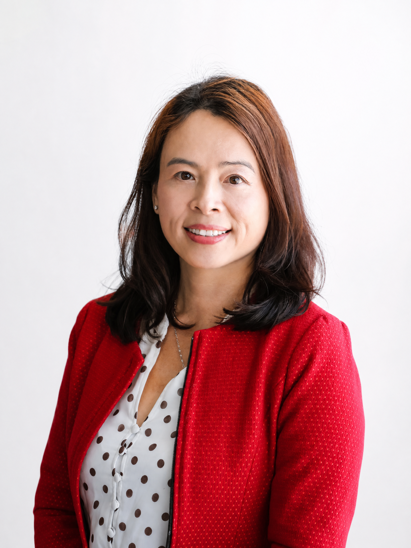 Hien Truong — Commercial & Business Sales Advisor